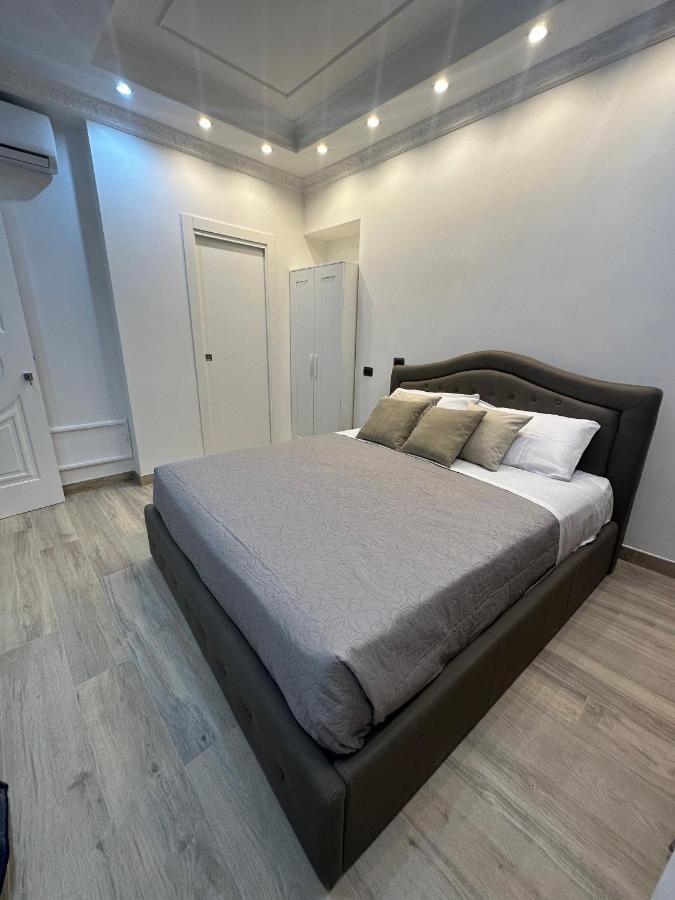 نابولي Le Chic Rooms المظهر الخارجي الصورة